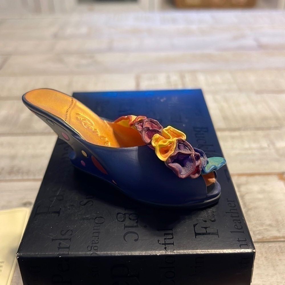 𝅺JUST the Right Shoe “Rio” 1999 Edition
